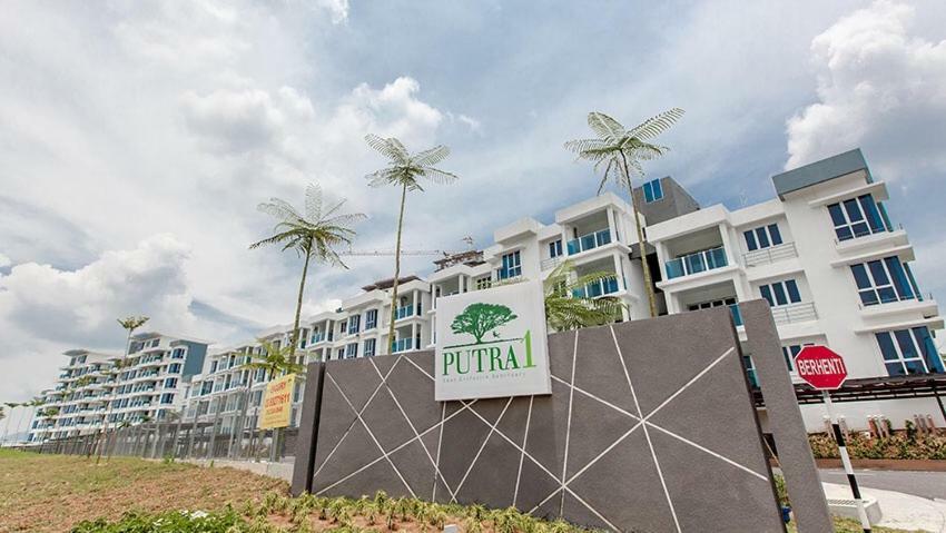 Homestay @ Bandar Seri Putra Kajang Exterior foto